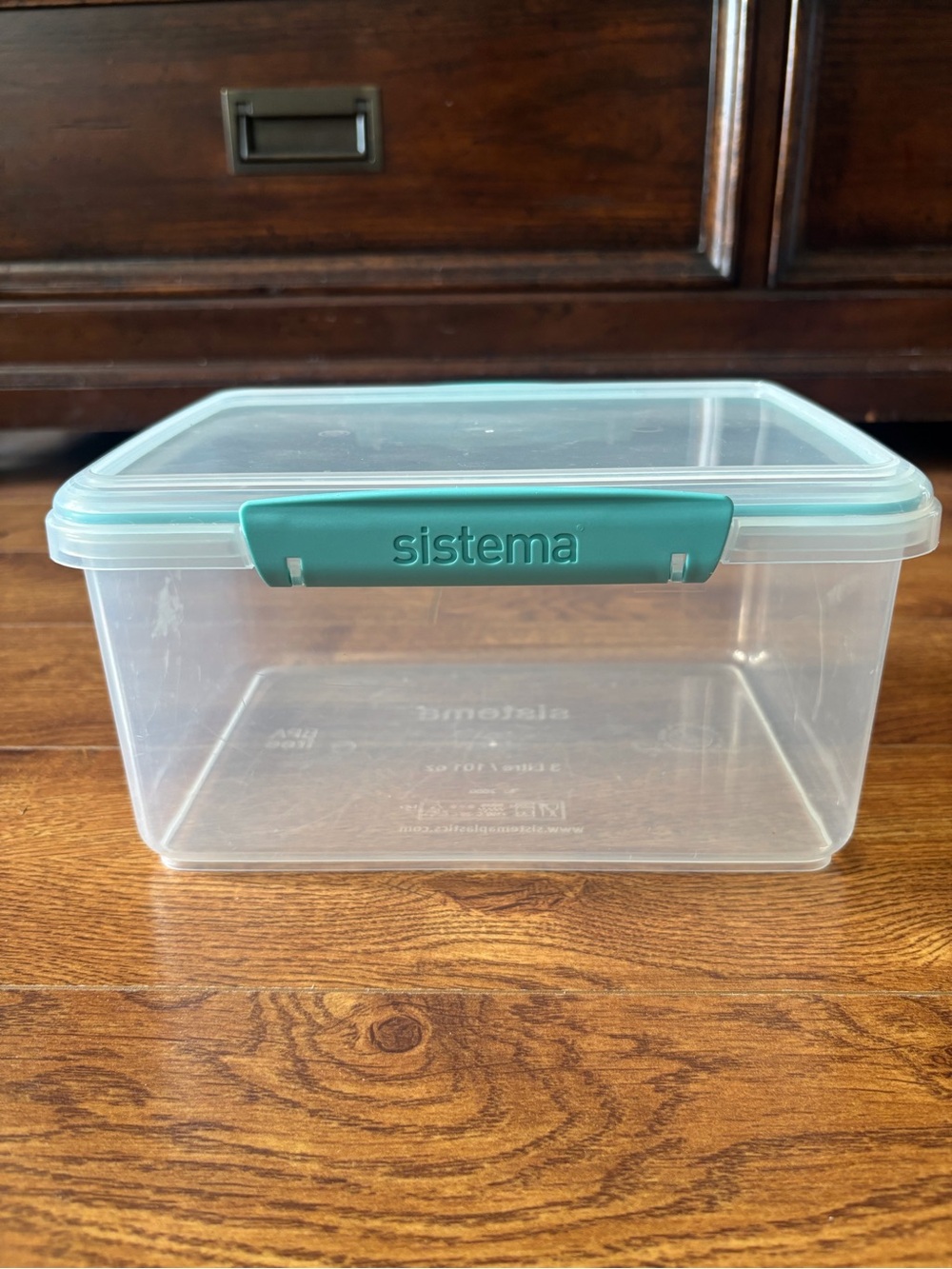 Sistema Clear Rectangular Food Storage Container with Green Lid